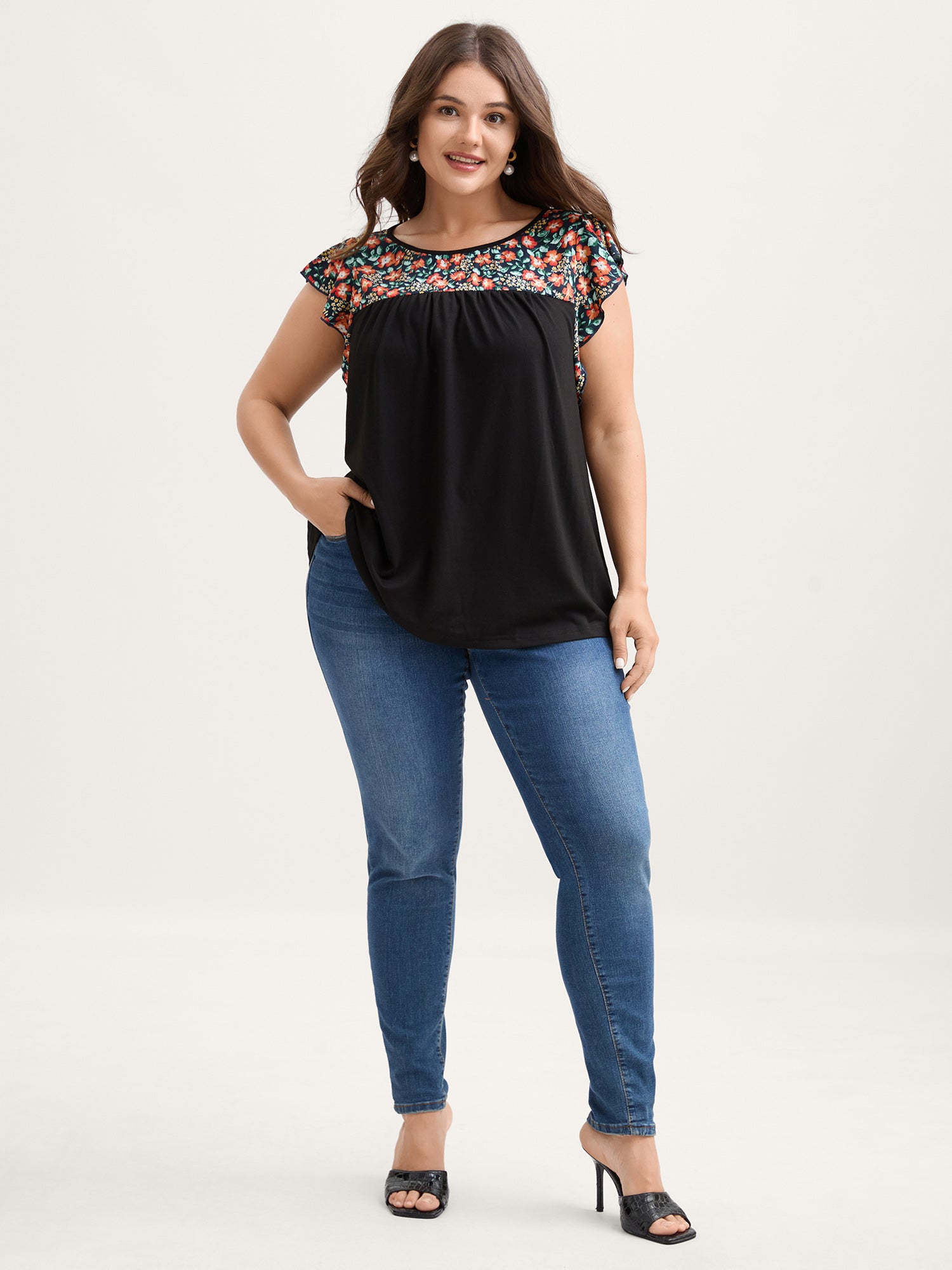 Floral Neckline Flutter Sleeve Contrast T-Shirt-Sweetccc