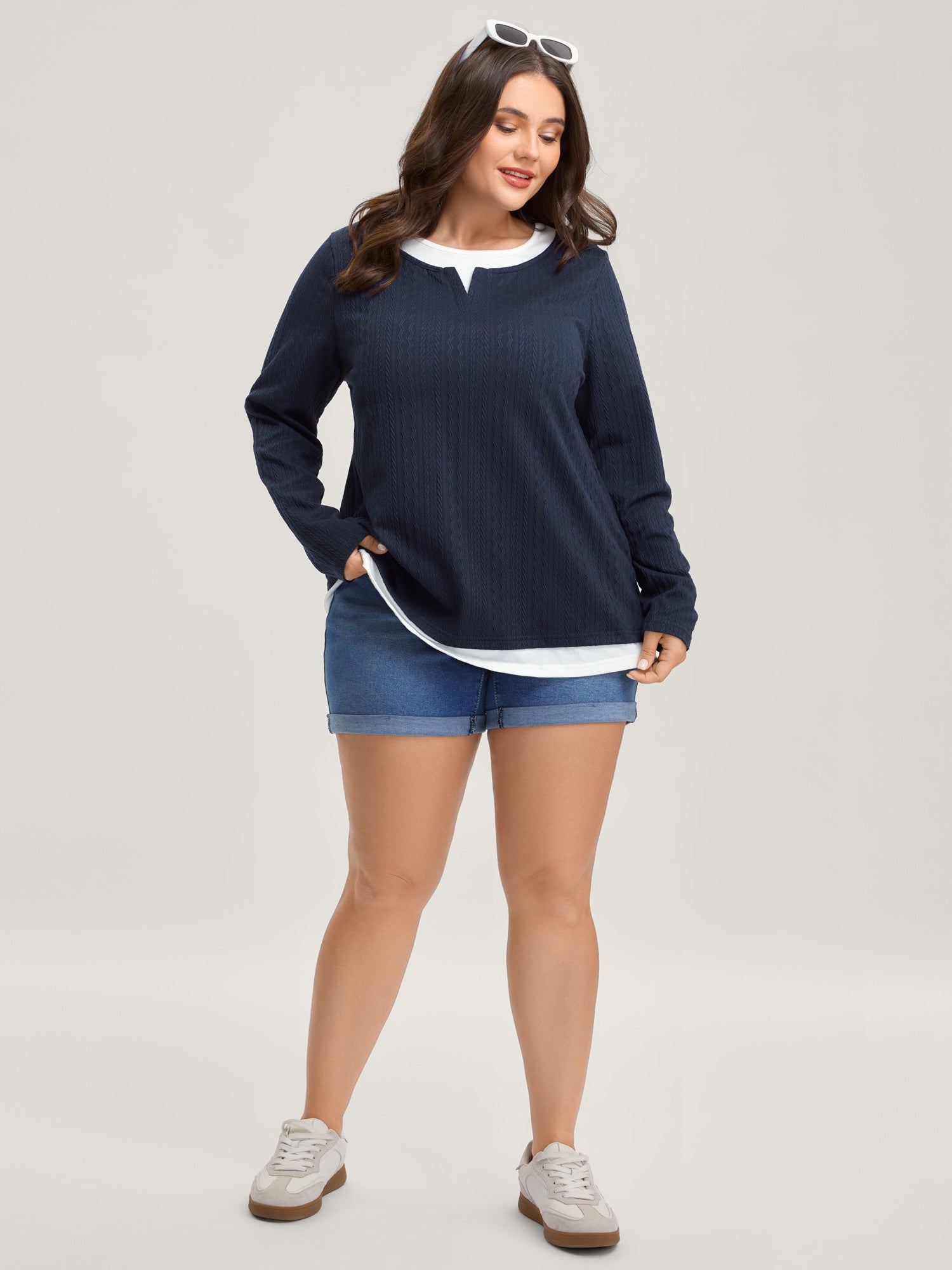 Textured Spliced Round Neck Solid T-Shirt-Sweetccc