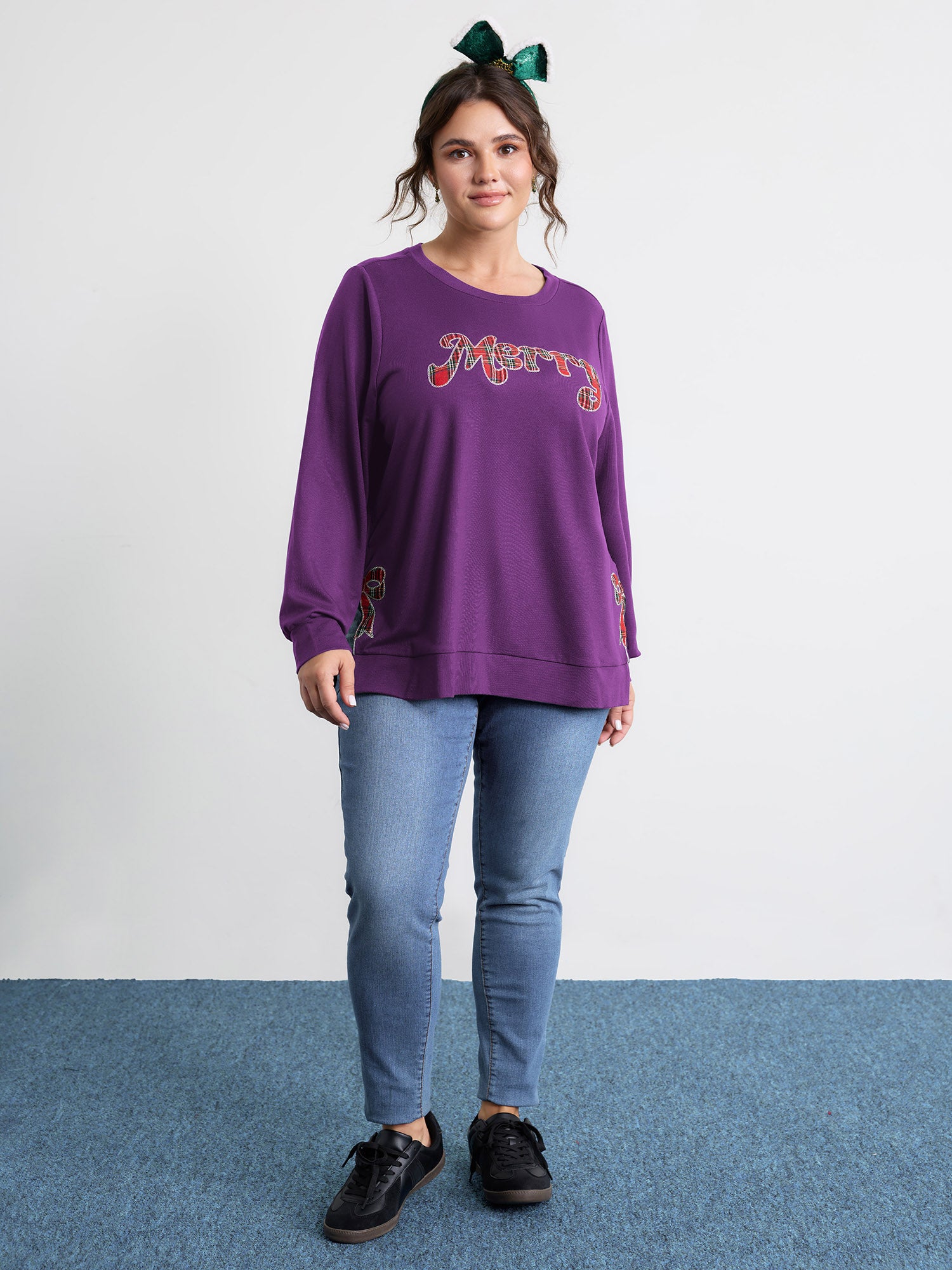Merry Applique Embroidery Sweatshirt-Sweetccc