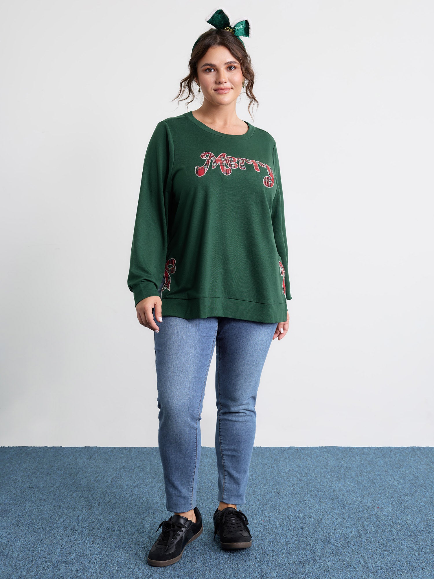 Merry Applique Embroidery Sweatshirt-Sweetccc