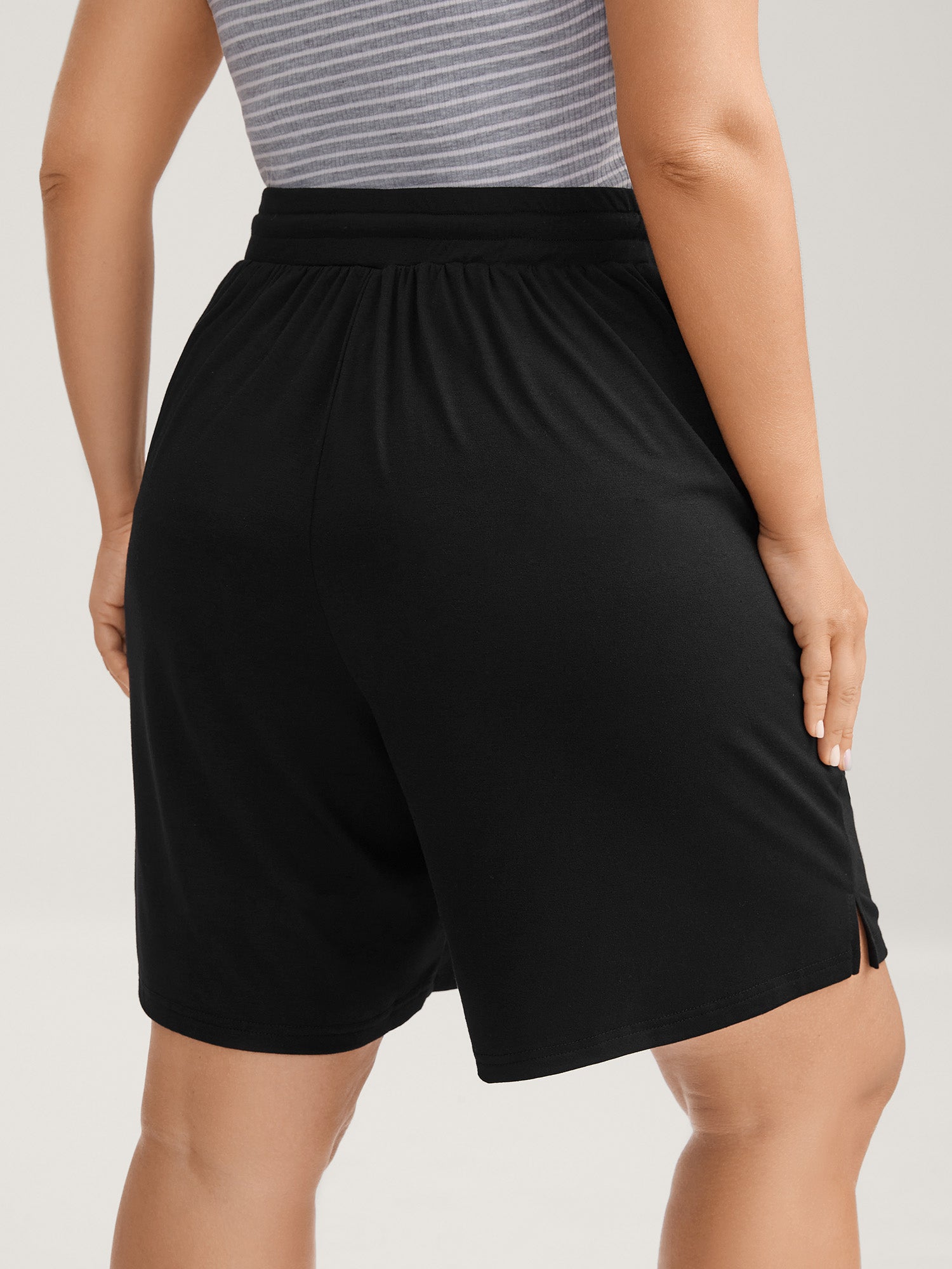 Stretchy Slit Drawstring Straight-Leg Shorts-Sweetccc