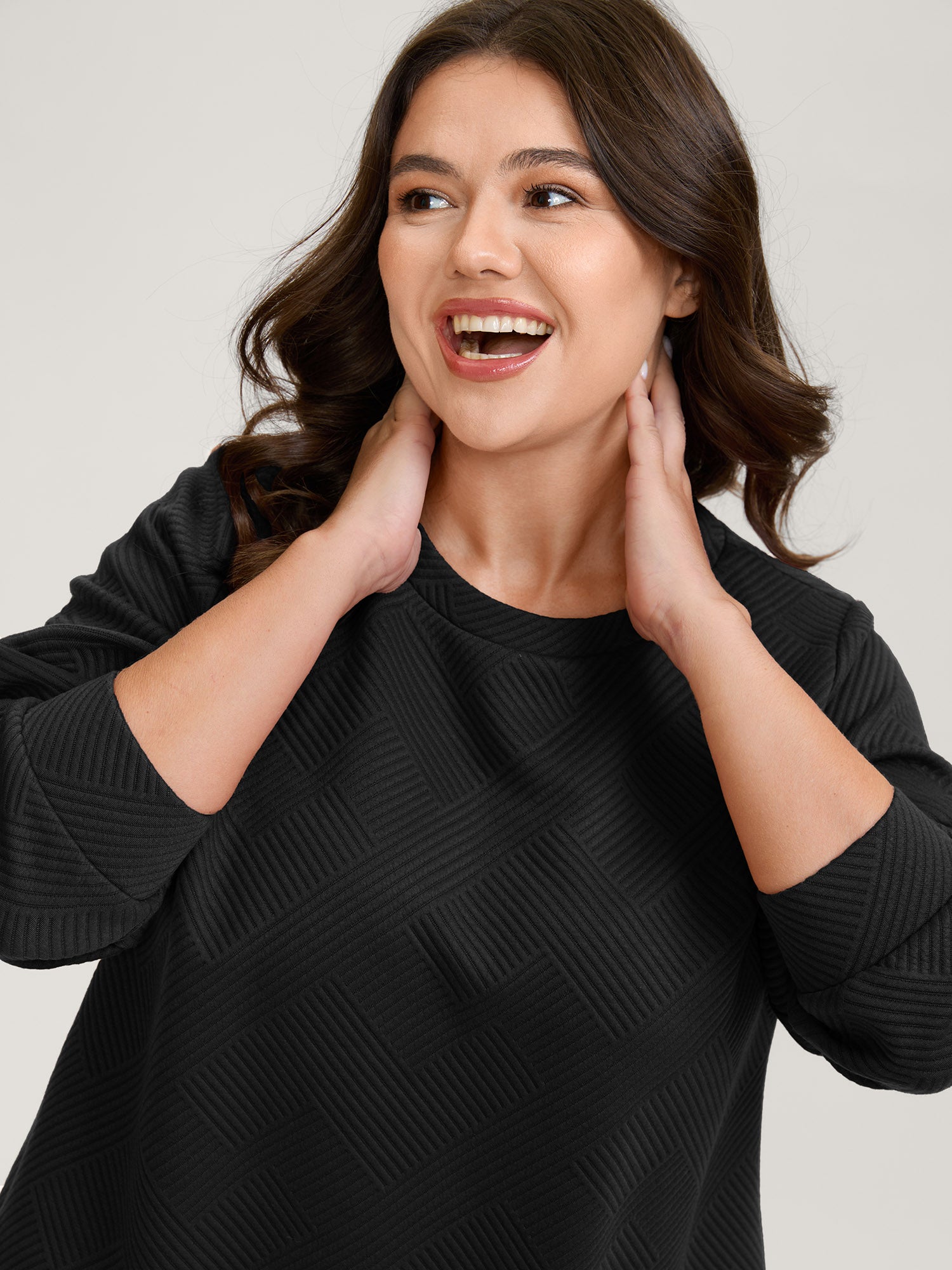 Textured Curvy Hem Round Neck Sweatshirt-Sweetccc