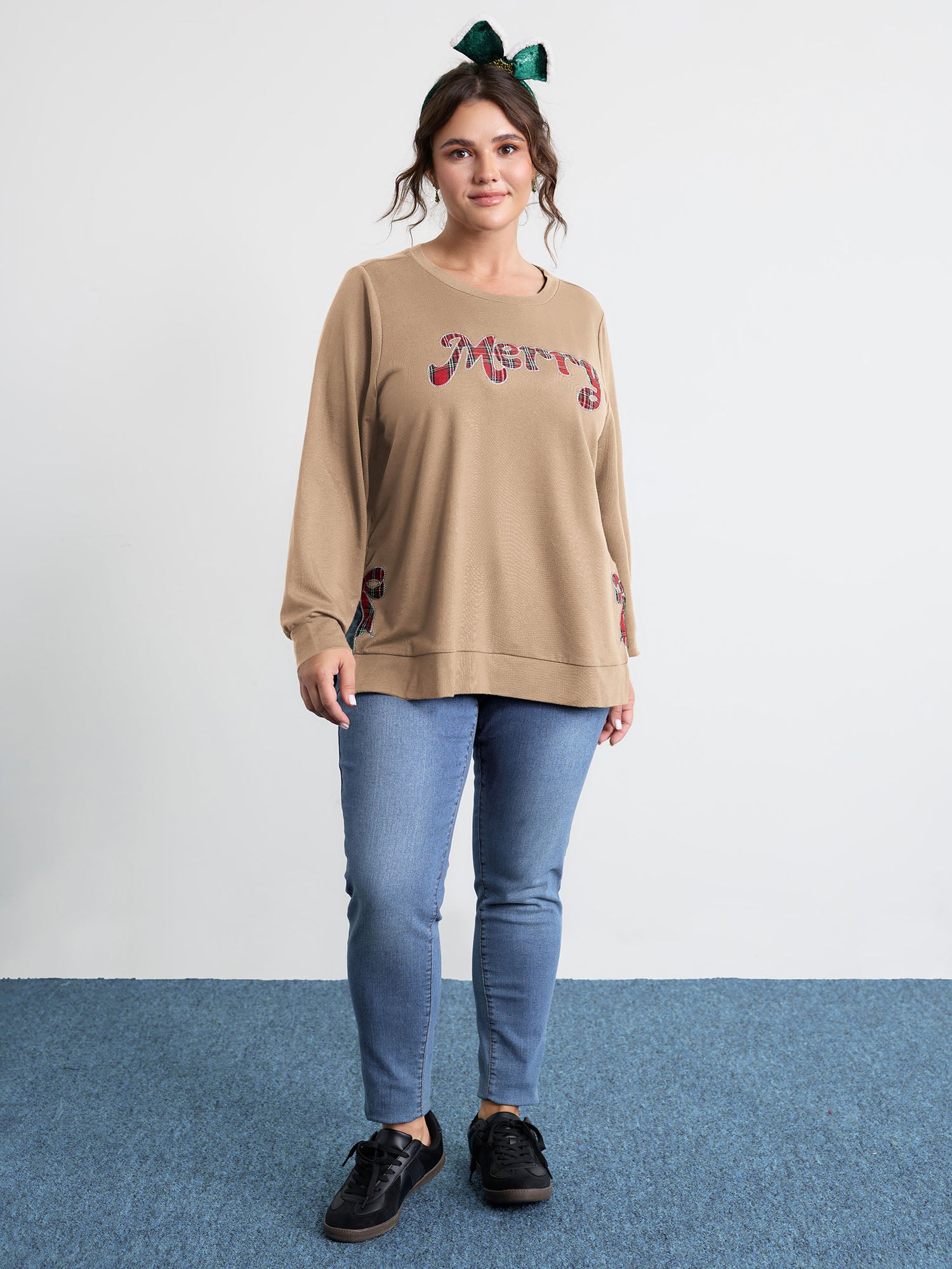 Merry Applique Embroidery Sweatshirt-Sweetccc