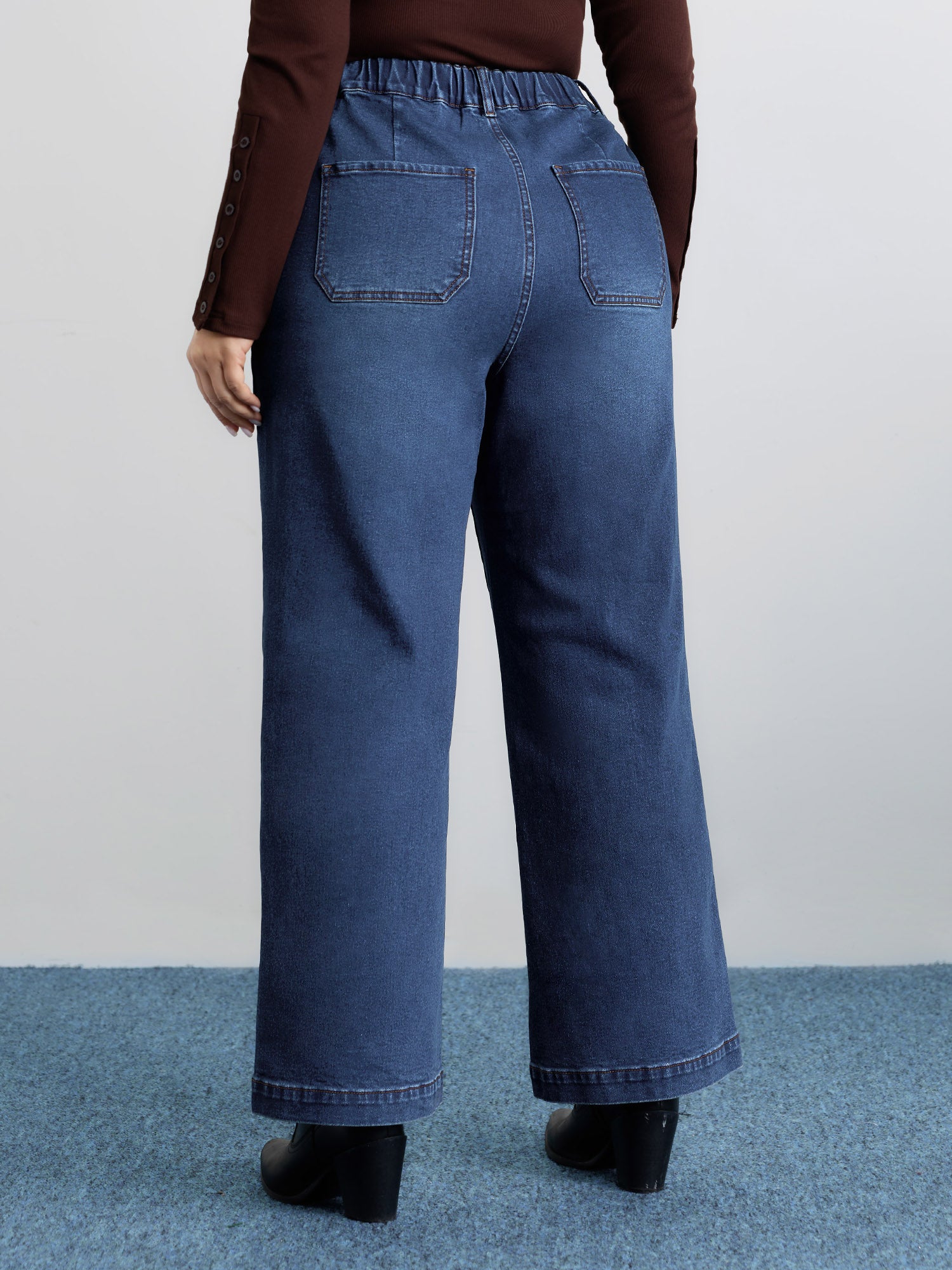 Stretchy Pockets Flared Jeans-Sweetccc