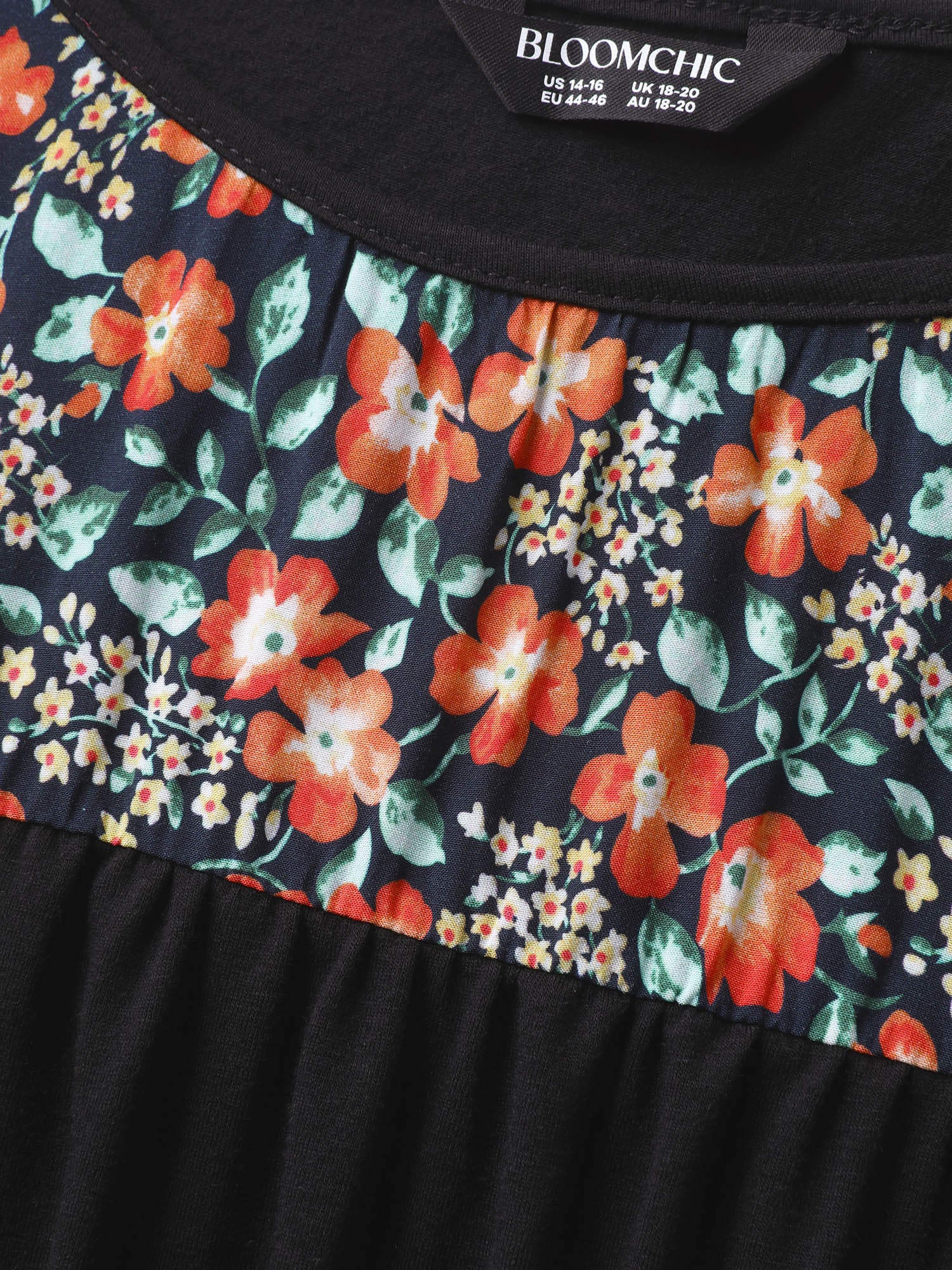 Floral Neckline Flutter Sleeve Contrast T-Shirt-Sweetccc