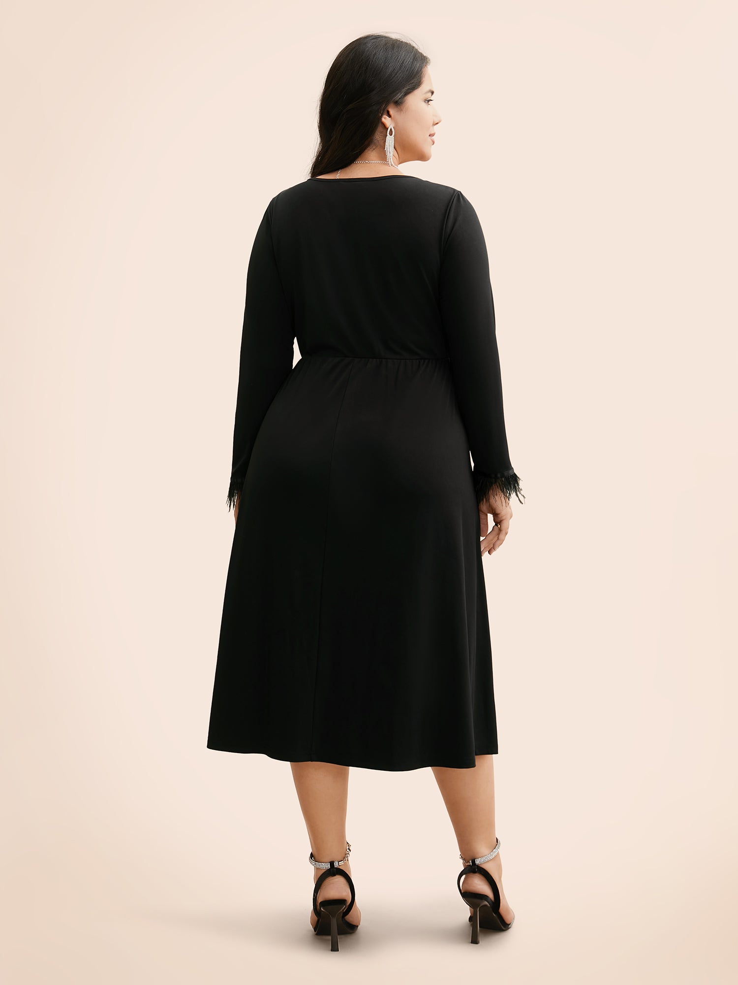 V Neck Patchwork Fuzzy Trim Dress-Sweetccc