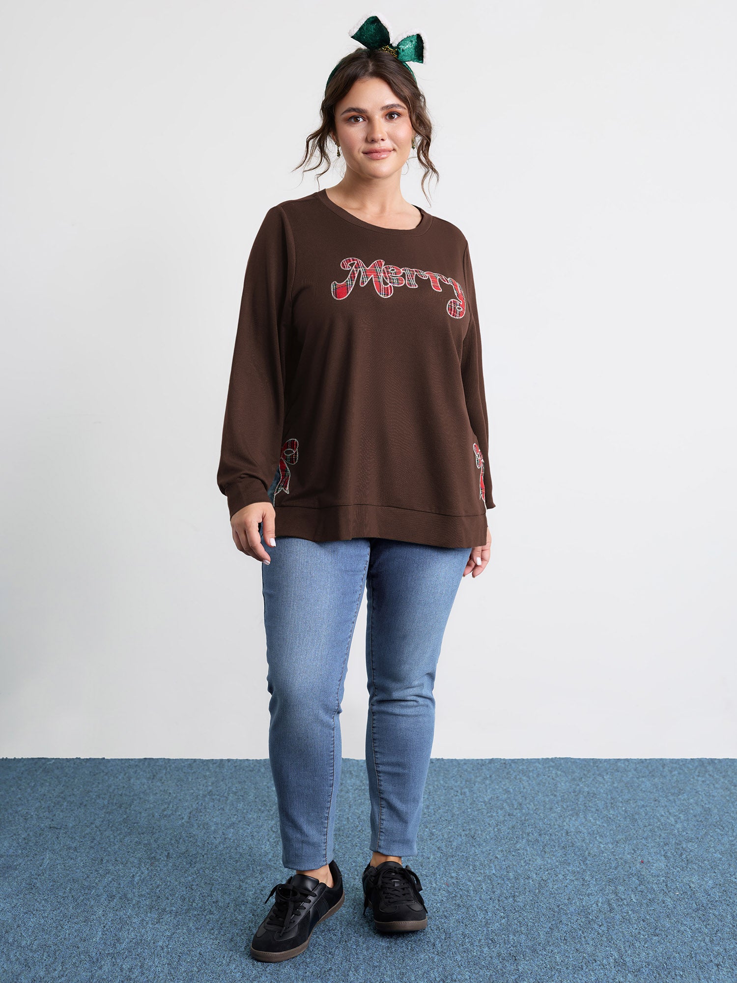 Merry Applique Embroidery Sweatshirt-Sweetccc