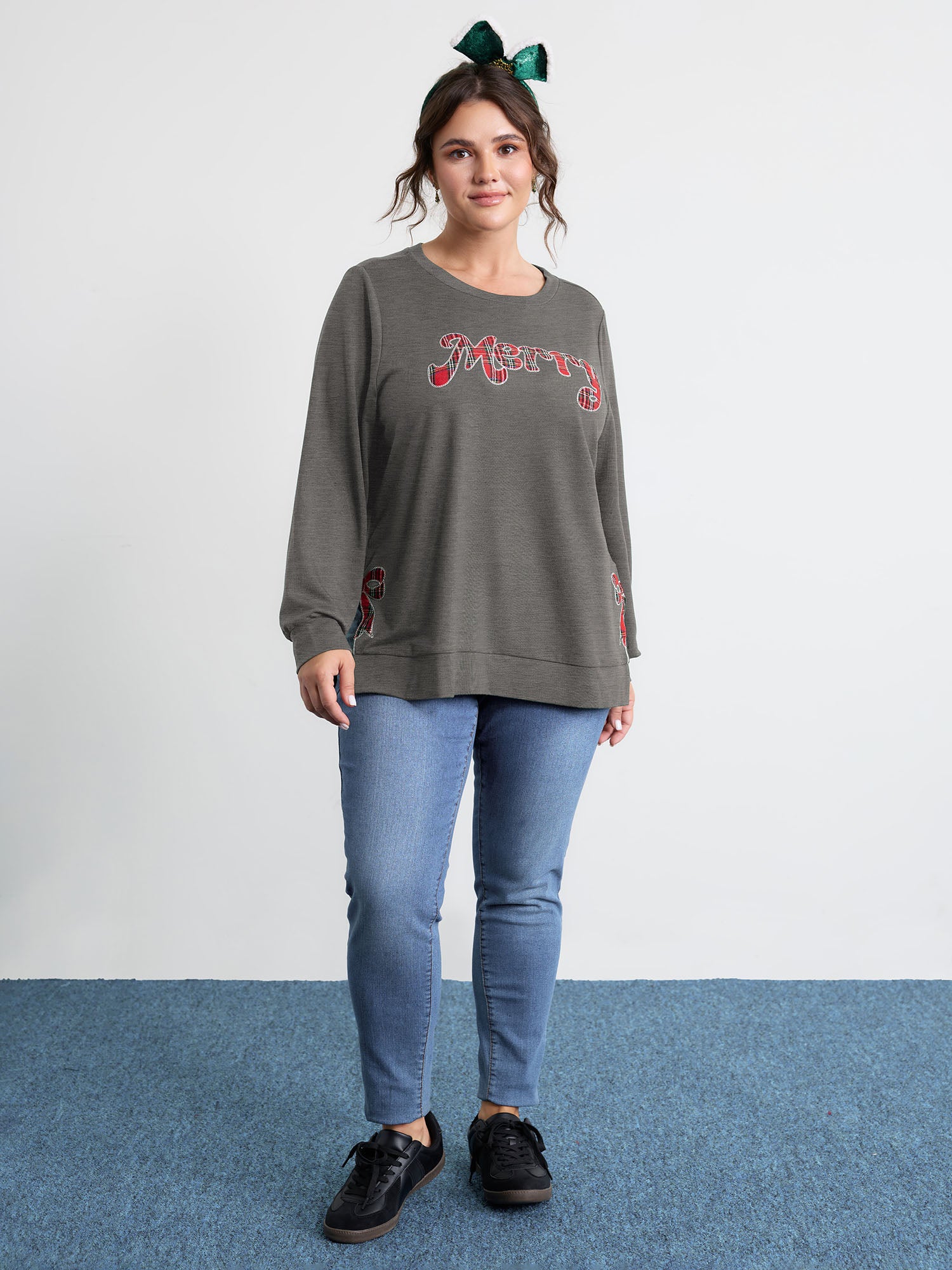 Merry Applique Embroidery Sweatshirt-Sweetccc