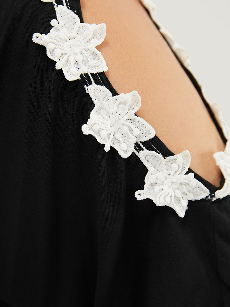 Floral Appliques Patchwork Asymmetrical Hem Cold Shoulder Blouse-Sweetccc
