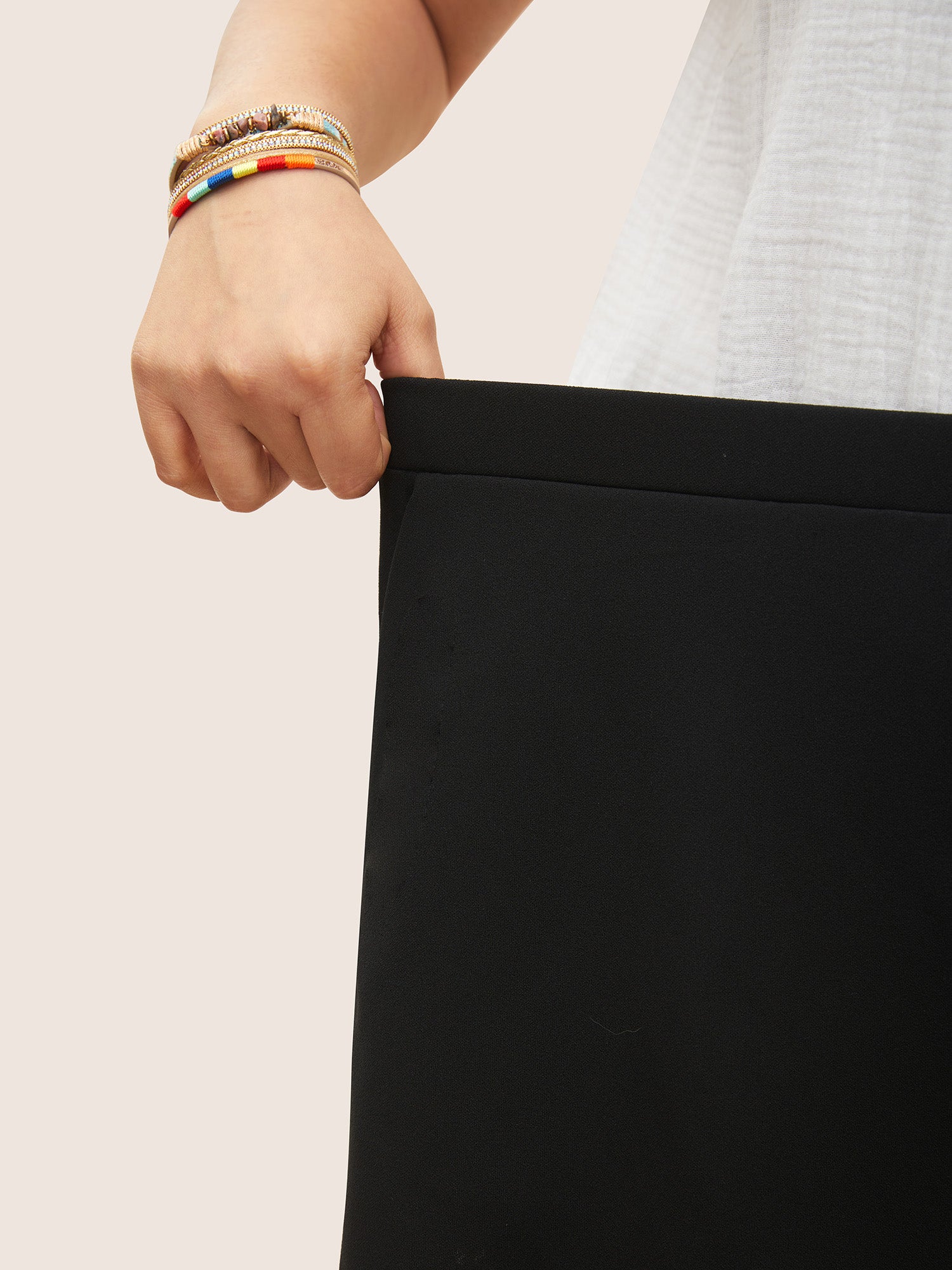 Laser Cut Elastic Waist Scalloped Trim Shorts-Sweetccc