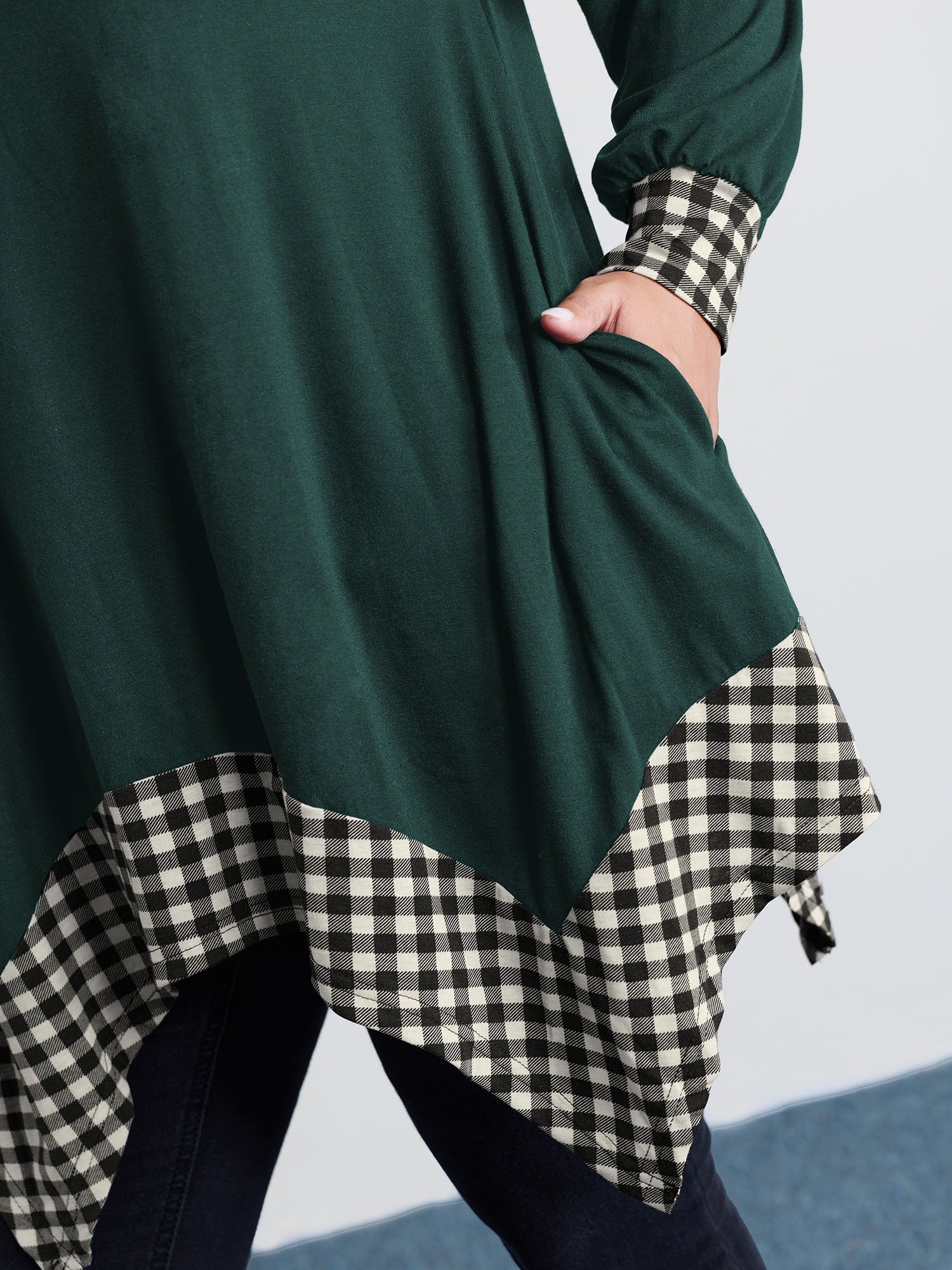 Supersoft Stretchy Checkered Asymmetrical Hem T-Shirt-Sweetccc