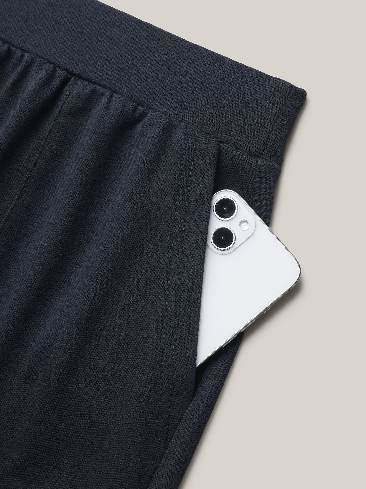 Stretchy Waist Split Relaxed Shorts-Sweetccc