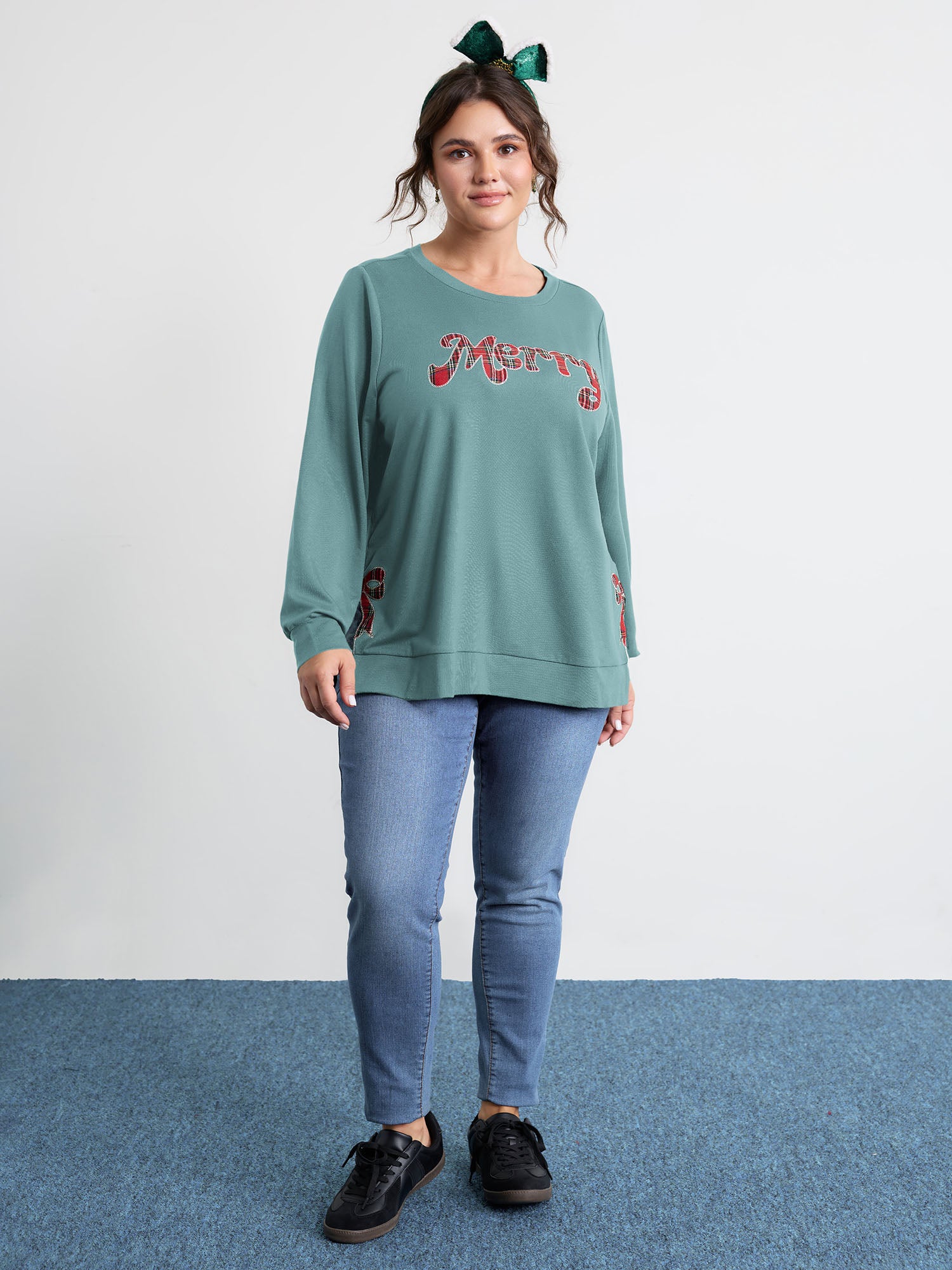 Merry Applique Embroidery Sweatshirt-Sweetccc
