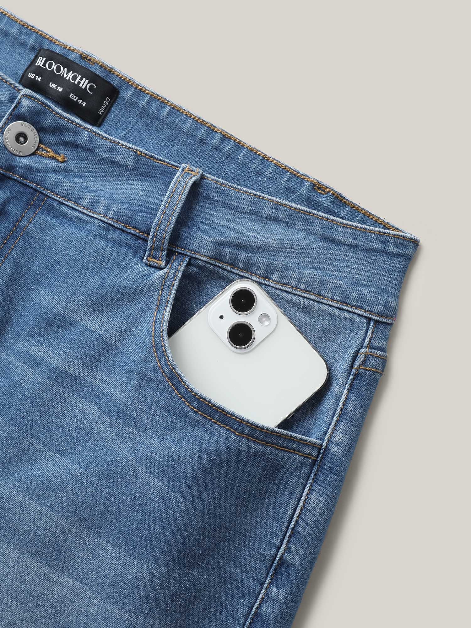 Stretchy Roll Hem Denim Shorts-Sweetccc