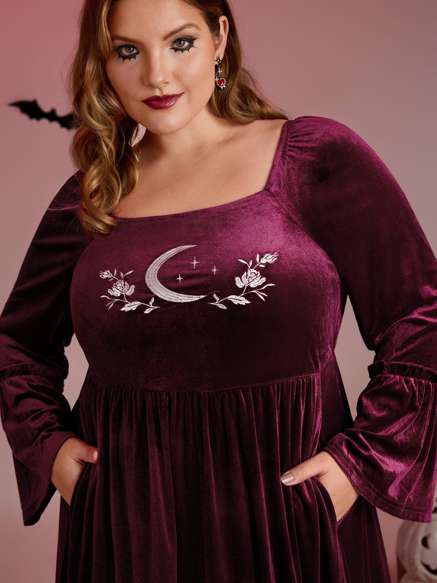 Mystical Moon Embroidery Velvet Midi Dress-Sweetccc