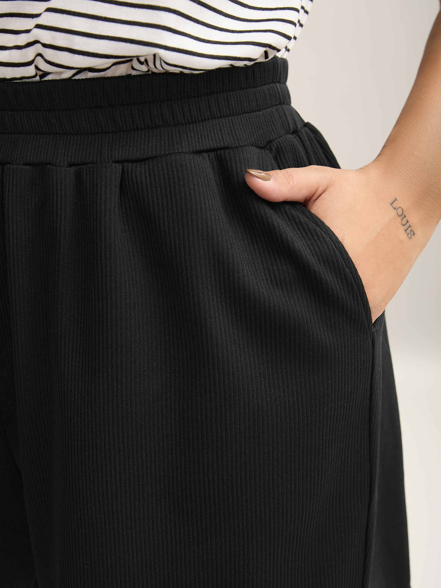 Textured Straight-Fit Pull-On Shorts-Sweetccc