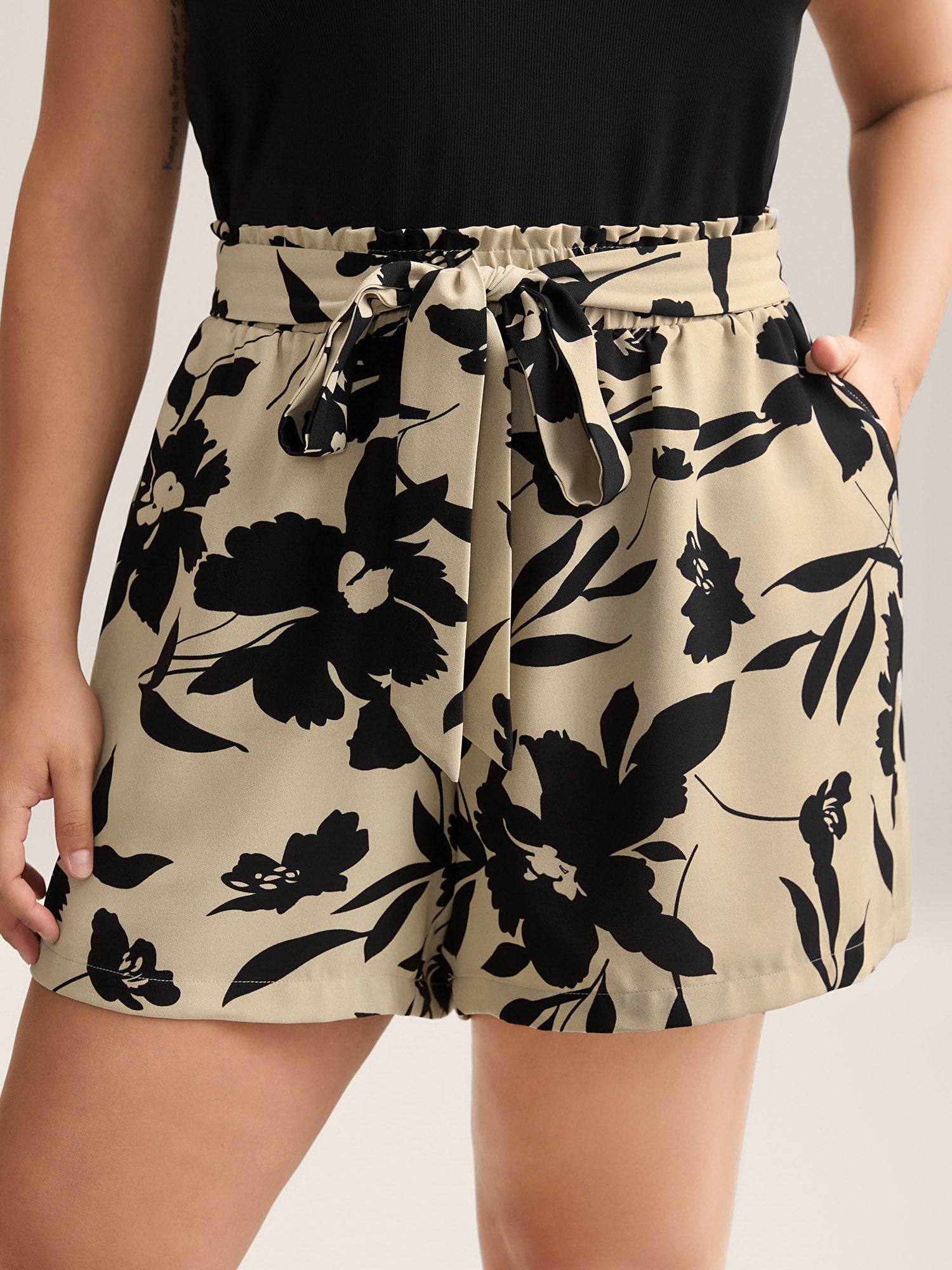 Large Flower Print Belted Straight-Leg Shorts-Sweetccc