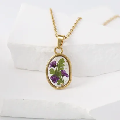 Vintage floral necklace