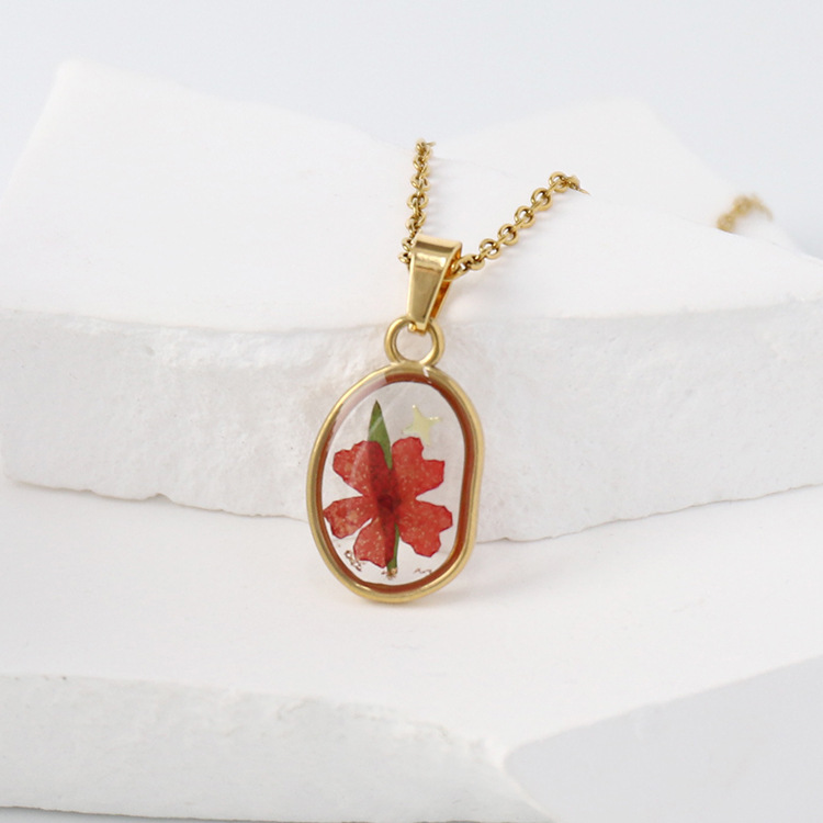 Vintage floral necklace