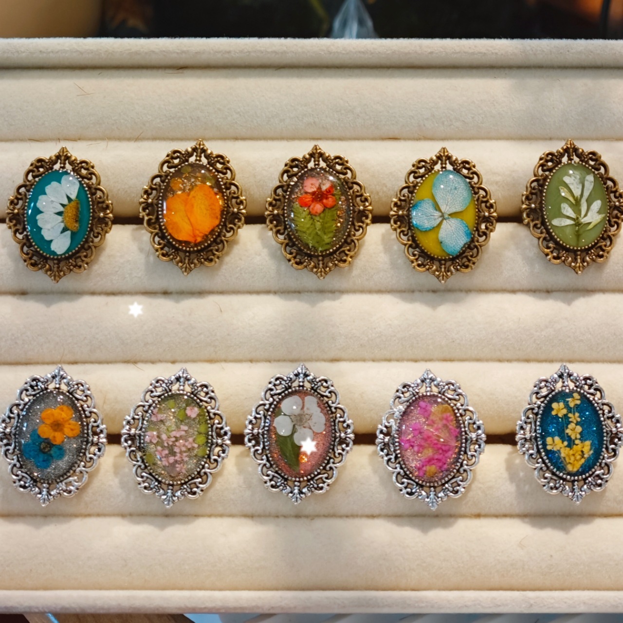 Vintage Palace Style Dried Flower Ring