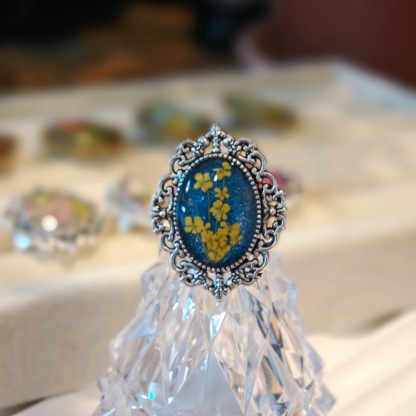 Vintage Palace Style Dried Flower Ring