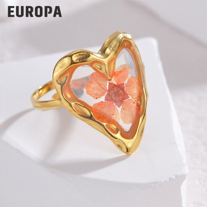Simple and luxurious eternal flower ring