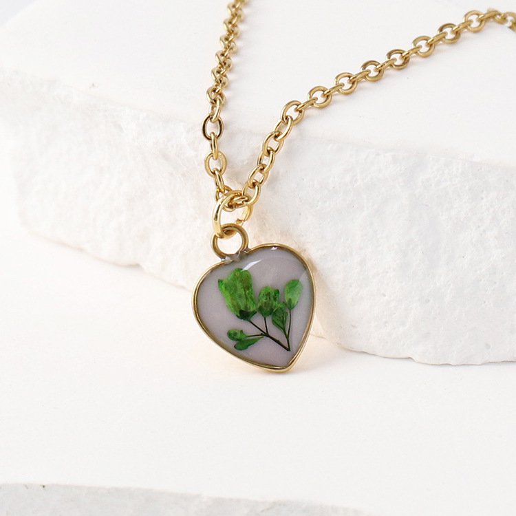 Eternal Dried Flower Design Heart Necklace