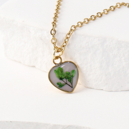 Eternal Dried Flower Design Heart Necklace