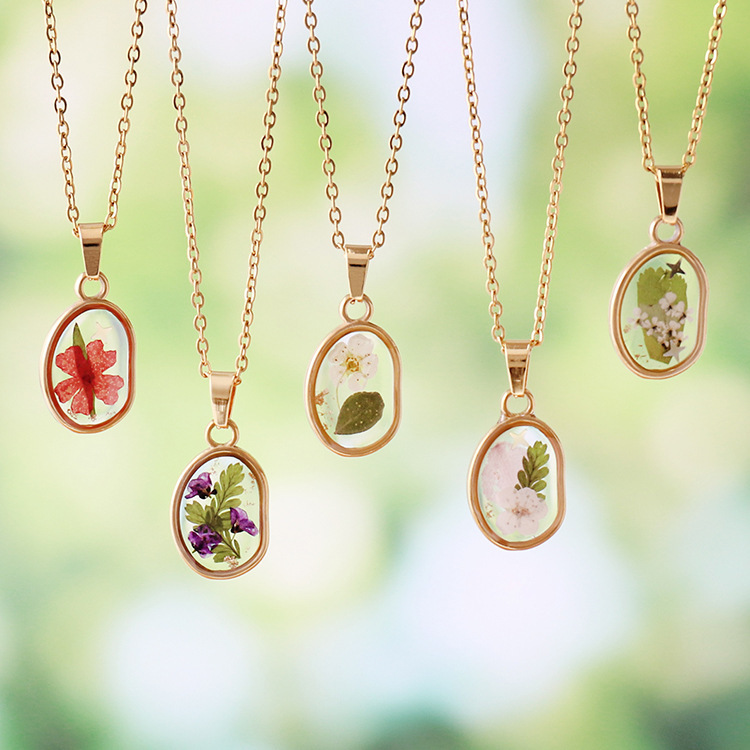 Vintage floral necklace
