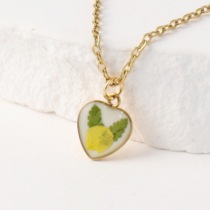 Eternal Dried Flower Design Heart Necklace