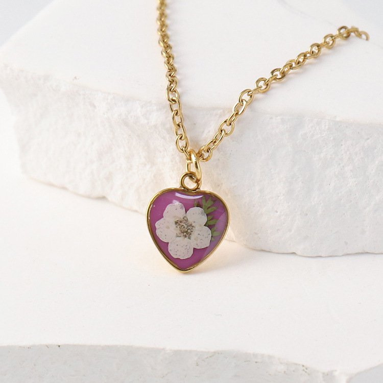 Eternal Dried Flower Design Heart Necklace