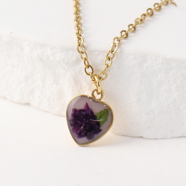 Eternal Dried Flower Design Heart Necklace