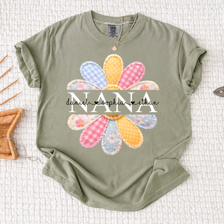Comfort Colors Personalized Nana Shirt with Colorful Patchwork Daisy – Custom Grandma Gift with Grandkids Names