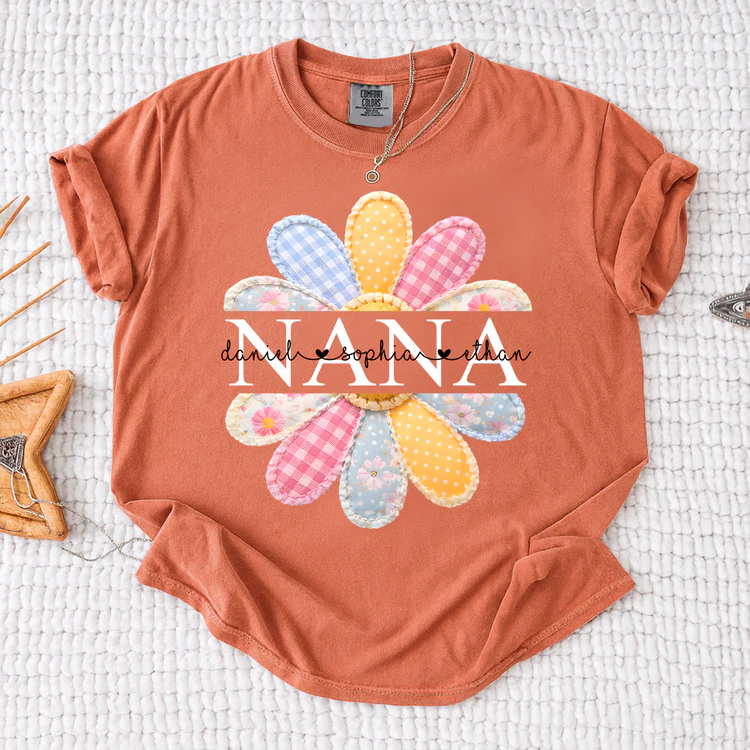 Comfort Colors Personalized Nana Shirt with Colorful Patchwork Daisy – Custom Grandma Gift with Grandkids Names