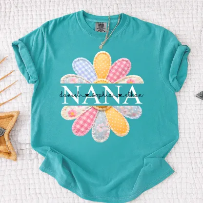 Comfort Colors Personalized Nana Shirt with Colorful Patchwork Daisy – Custom Grandma Gift with Grandkids Names