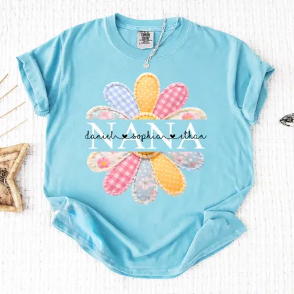 Comfort Colors Personalized Nana Shirt with Colorful Patchwork Daisy – Custom Grandma Gift with Grandkids Names