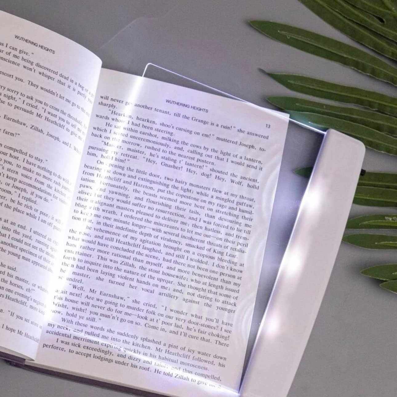 Multifunctional LED flat-panel night vision reading lamp