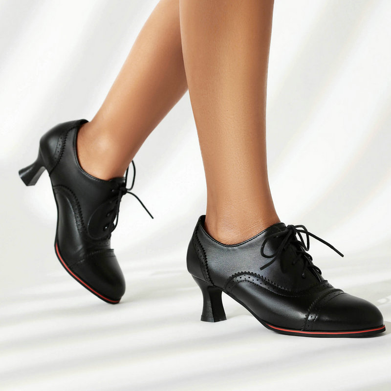 Vintage Wingtip Heels: Stylish Lace-Up Shoes for Everyday & Date Nights