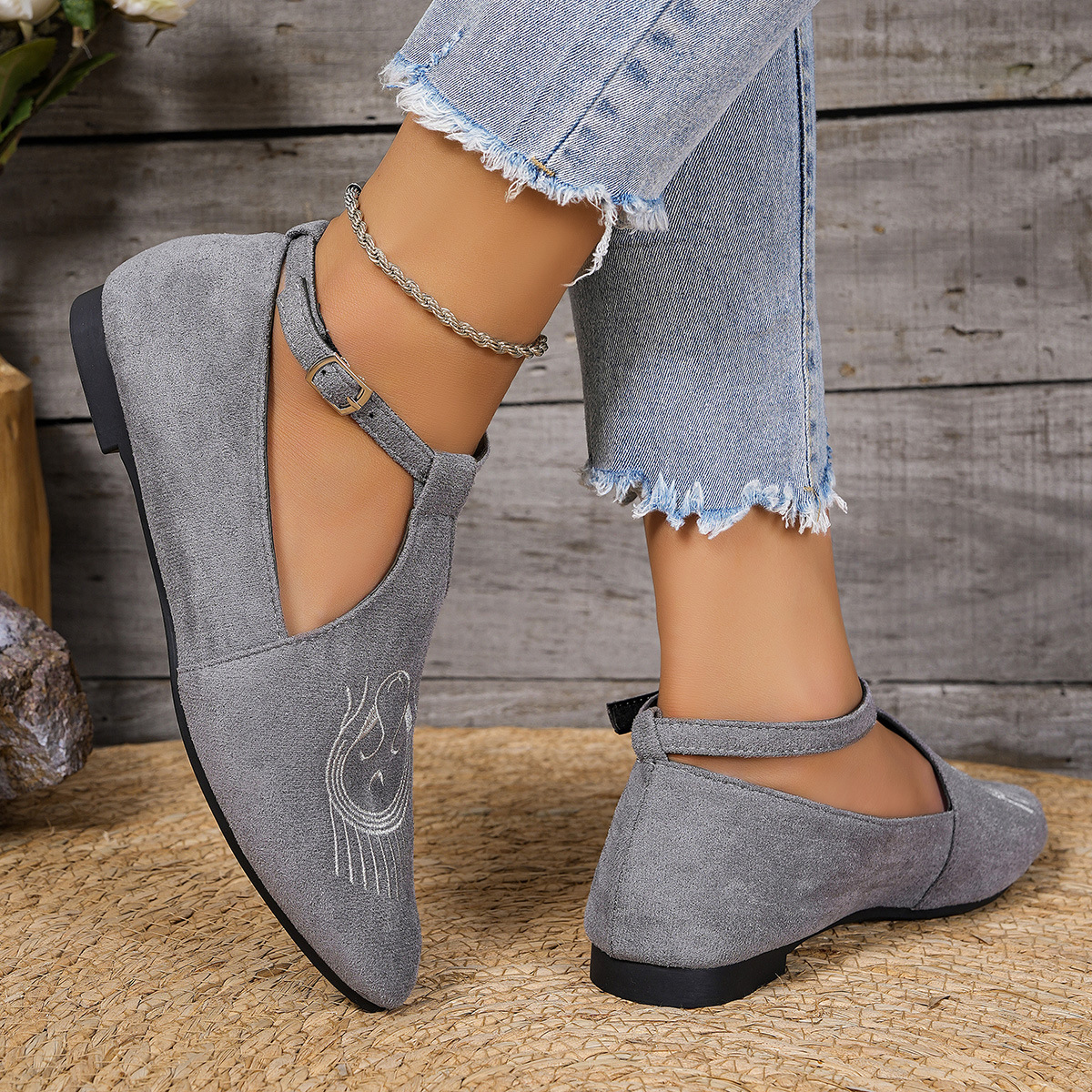 (⏳NOW ON: 70% OFF Sale! 🔥)Women's Fashion Ethnic Style Shoes Pointed Toe Casual Comfortable Walking Low Heel Women's Shoes