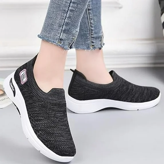 Women's Slip-On Walking Shoes Mesh Breathable Lightweight Casual Sneakers for Work Gym Running Training Shoes