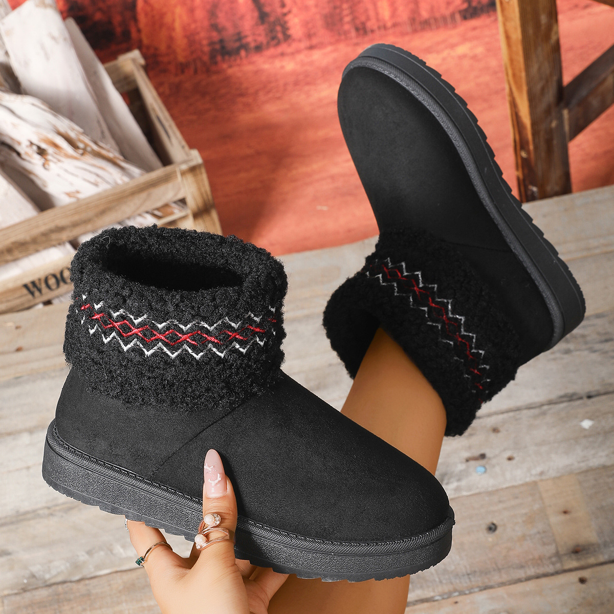 Autumn and Winter Ankle Boots Non-Slip Casual Snow Boots Women's Velvet Embroidery Cotton Shoes for Warmth