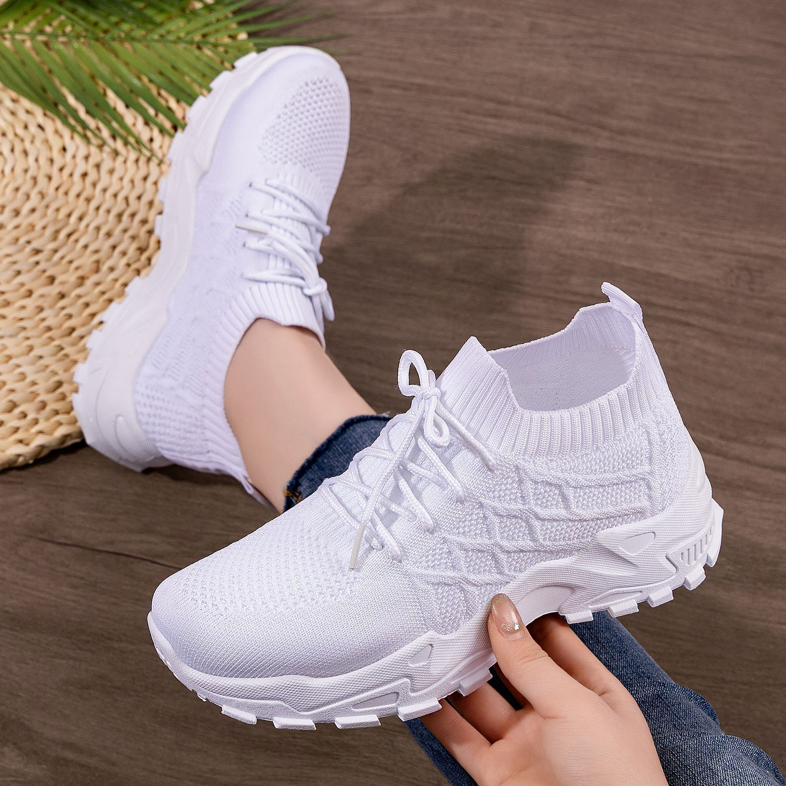 Fashion Solid Color Mesh Thick-Soled Sports Sneakers Breathable Mesh Platform Casual Running Shoes Comfortable Athletic Walking Running Footwear for Daily Wear
