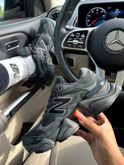 9060 “Black Cats”