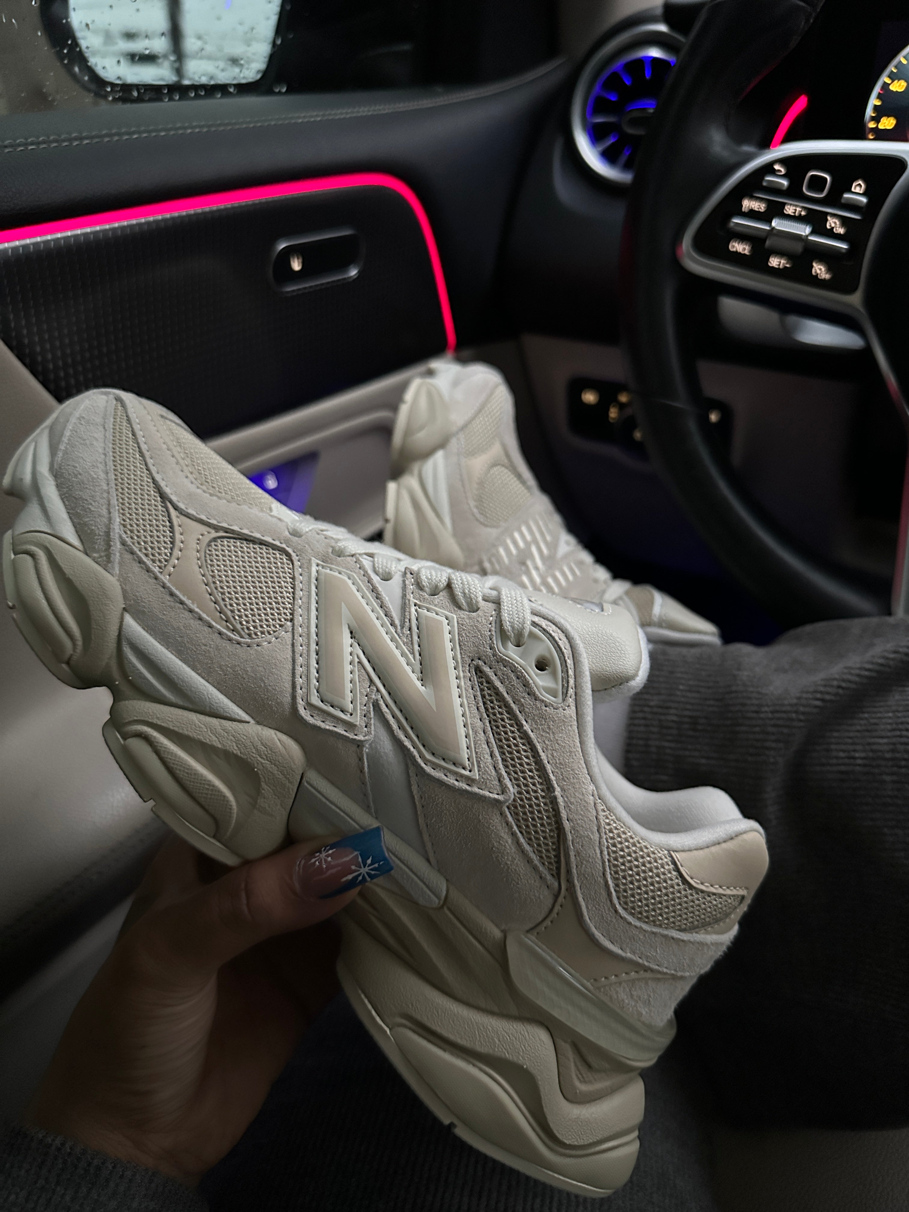 9060 “Moonbeam Moon rock”