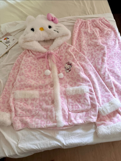 Leopard Print Hello Kitty Flannel Pajamas for Women, Thickened Warm Pajamas for Autumn and Winter