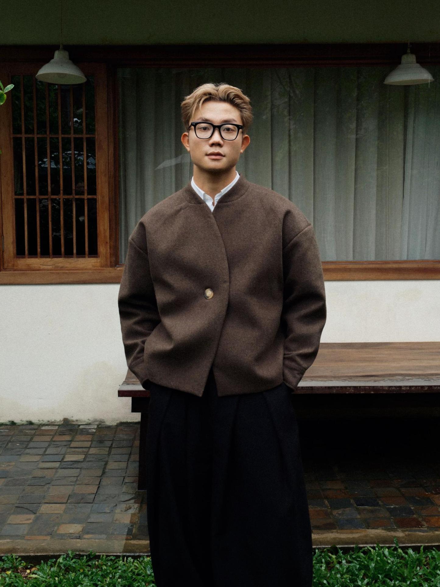 MINIMALIST WOOL COLLARLESS JACKET
