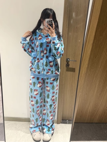 Hello Kitty Christmas Pajama Set
