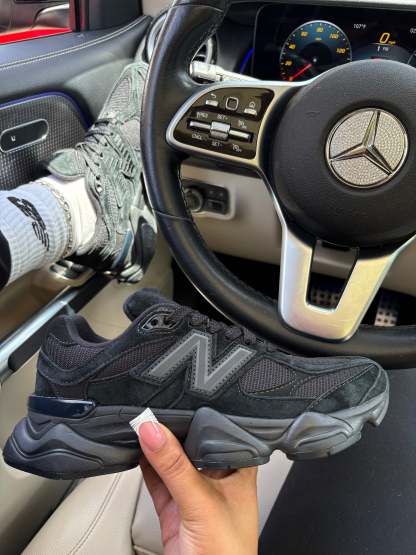 9060 “Triple Black”