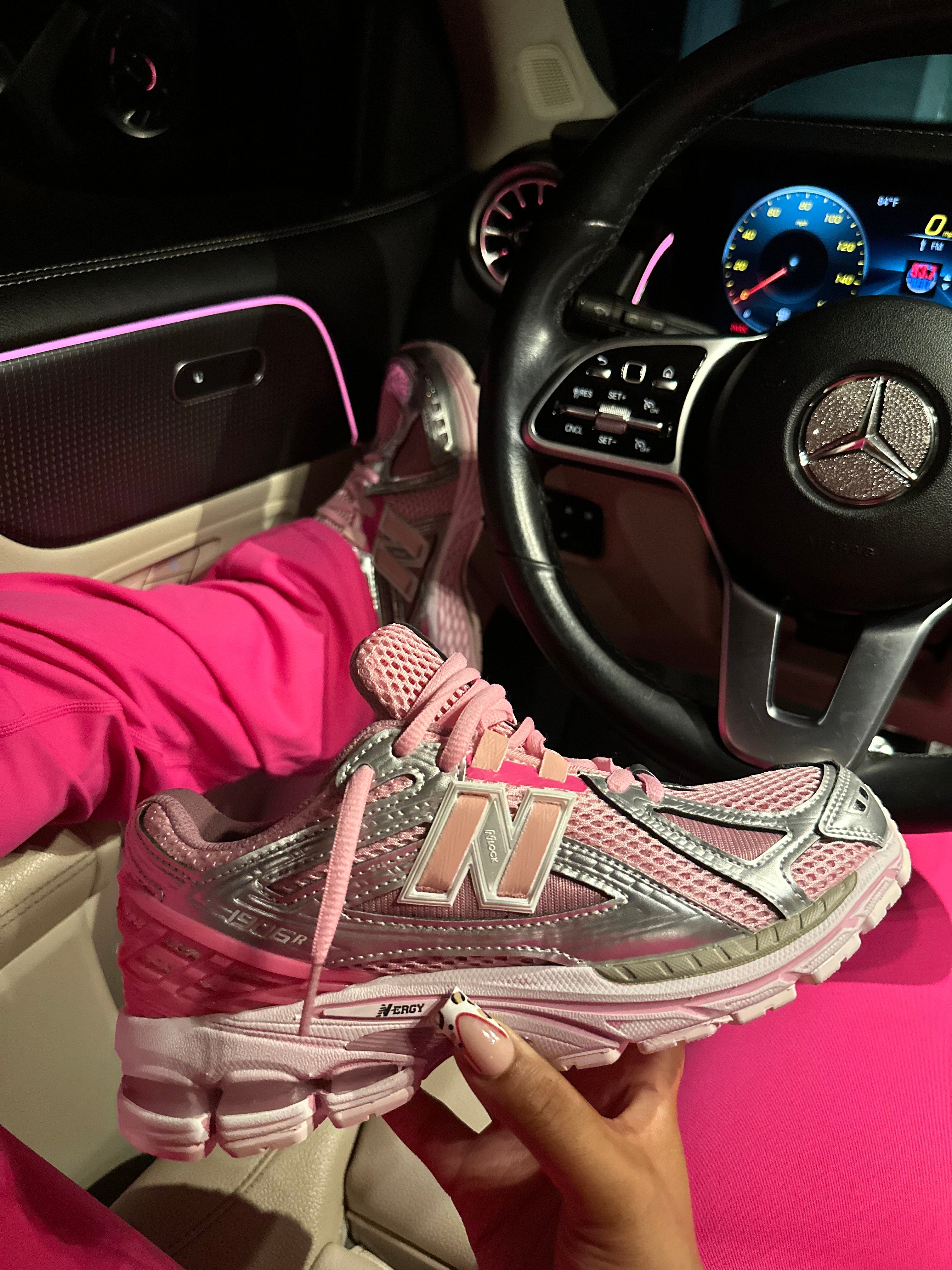 1906R “Pink/Silver”