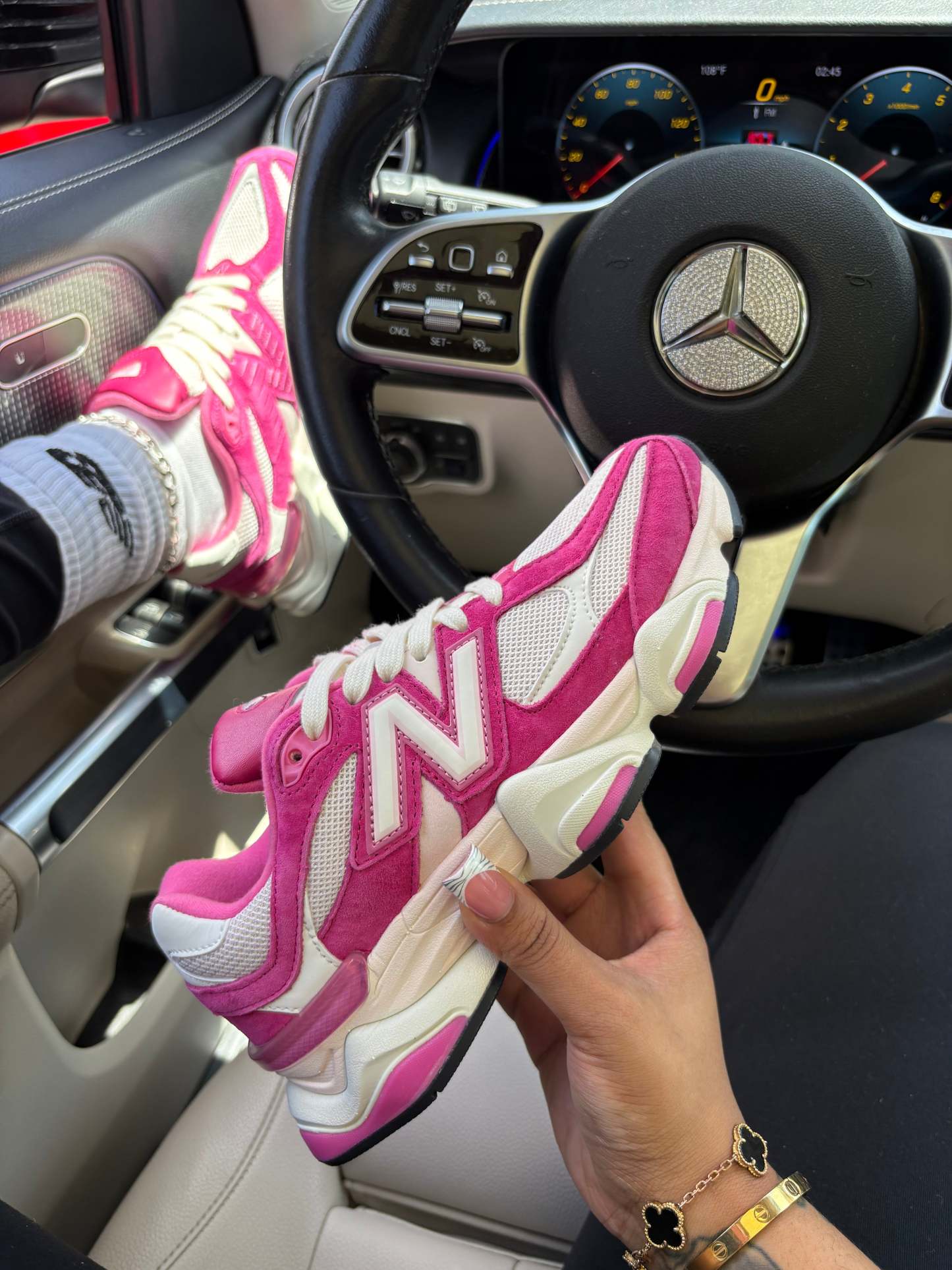 9060 “Fushia Pink”